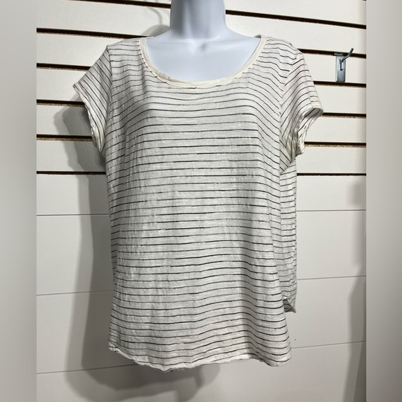 Liz Claiborne tee - Picture 2 of 7